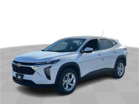 New 2026 Chevrolet Trax LS image 1