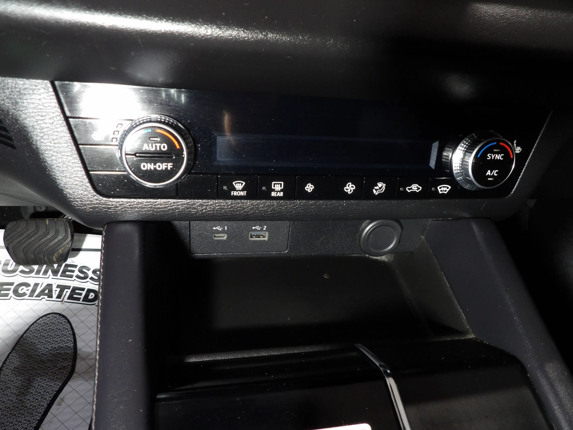 Used 2023 Mitsubishi Outlander ES AWD/4WD image 18