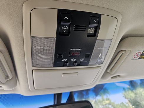 Used 2012 Lexus GX 460 w/ Comfort Plus Pkg AWD/4WD image 27