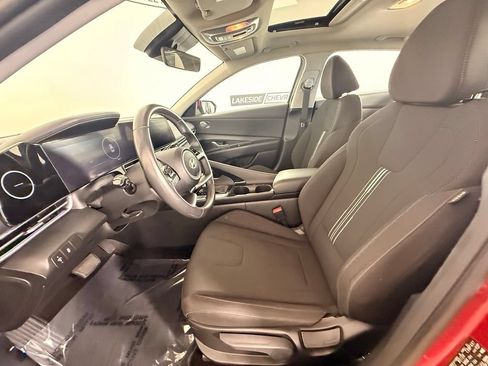 Used 2025 Hyundai Elantra SEL FWD image 18