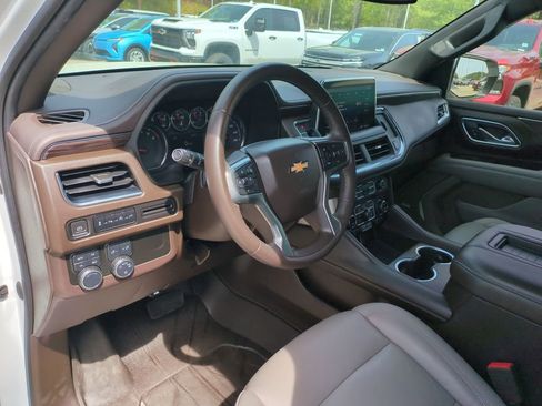 Used 2021 Chevrolet Tahoe LT AWD/4WD image 17