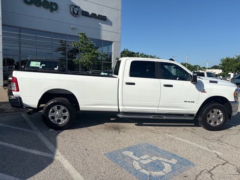 Used 2024 RAM 3500 Big Horn AWD/4WD image 29