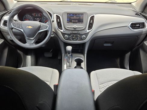 Used 2022 Chevrolet Equinox LS image 11