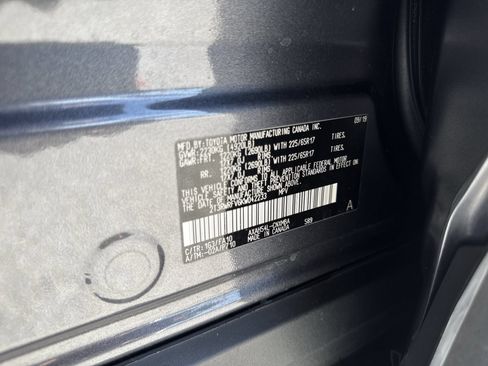 Used 2019 Toyota RAV4 XLE AWD/4WD image 35
