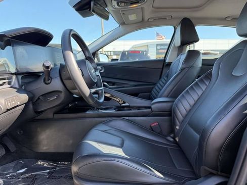Used 2023 Hyundai Elantra Limited FWD image 8