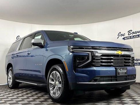 New 2026 Chevrolet Suburban Premier image 5