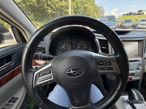 Used 2012 Subaru Outback 2.5i Limited AWD/4WD image 28