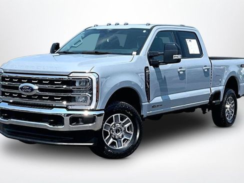 Used 2024 Ford F250 Lariat AWD/4WD image 3