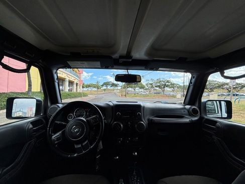 Used 2018 Jeep Wrangler Unlimited Sport S AWD/4WD image 12