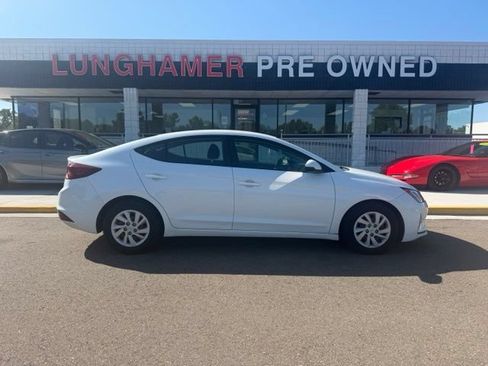 Used 2019 Hyundai Elantra SE FWD image 5
