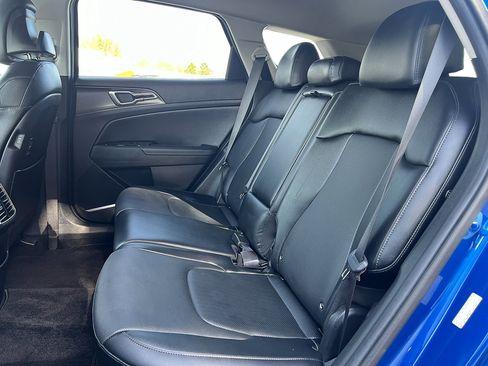 Used 2023 Kia Sportage EX image 26