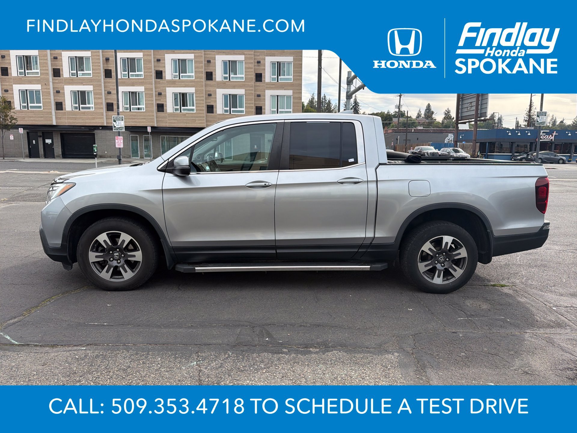 Used 2017 Honda Ridgeline RTL-T image 2