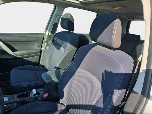 Used 2016 Subaru Forester 2.5i Premium w/ All-Weather Package AWD/4WD image 10