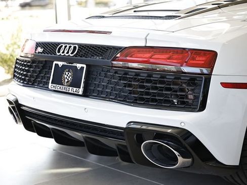 Used 2020 Audi R8 V10 w/ Carbon Exterior Package AWD/4WD image 10