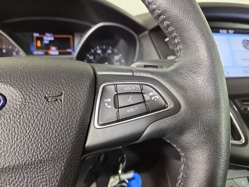 Used 2017 Ford Focus SEL w/ Cold Weather Package FWD image 25