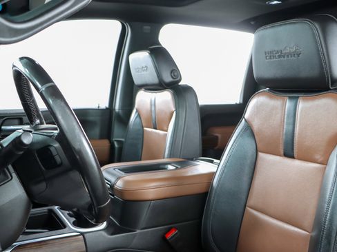 Used 2022 Chevrolet Silverado 2500 High Country image 26