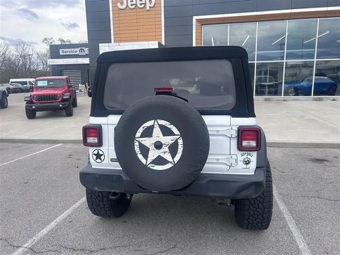 Used 2020 Jeep Wrangler Unlimited Sport image 3