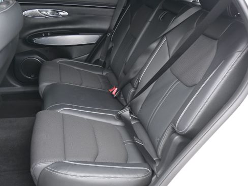 Used 2023 Genesis GV70 2.5T w/ Sport Prestige Package AWD/4WD image 31