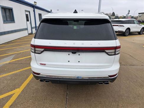 New 2025 Lincoln Aviator Reserve w/ Luxury Package image 5