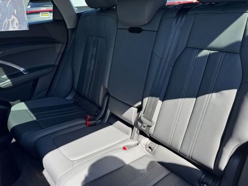 Used 2025 Audi Q5 Premium Plus w/ Premium Plus image 23