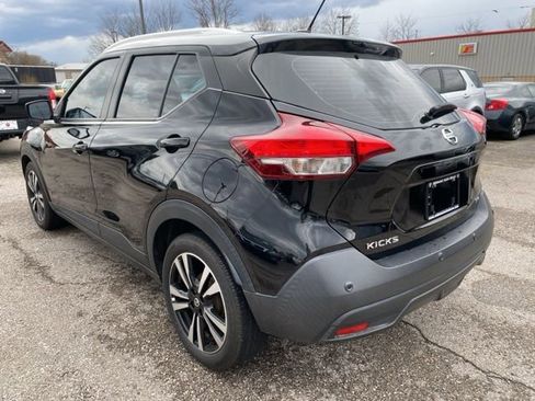 Used 2020 Nissan Kicks SV image 4