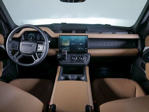 New 2026 Land Rover Defender 130 X-Dynamic SE image 4