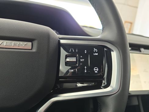 Certified 2024 Land Rover Discovery Sport S image 18