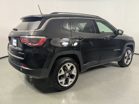 Used 2018 Jeep Compass Limited w/ Navigation Group AWD/4WD image 8