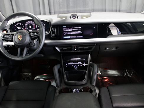 Certified 2025 Porsche Cayenne image 24