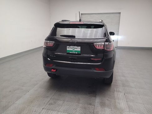Used 2024 Jeep Compass Trailhawk AWD/4WD image 7