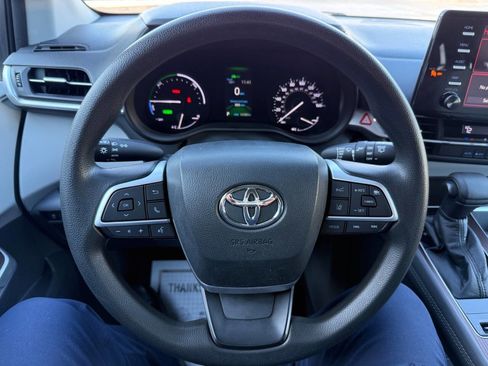 Used 2021 Toyota Sienna LE image 24