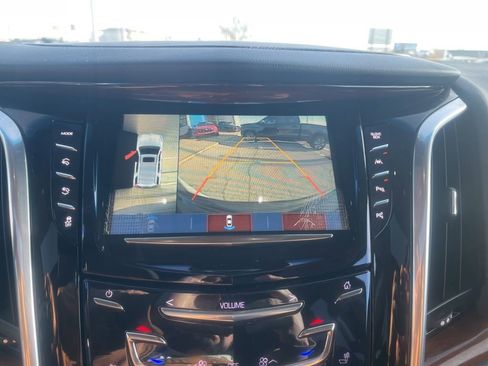 Used 2019 Cadillac Escalade Premium Luxury image 30