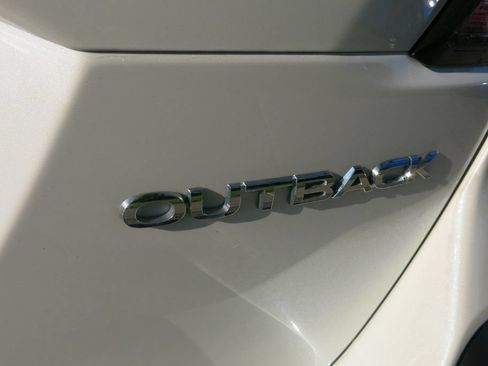 Used 2024 Subaru Outback Limited AWD/4WD image 10