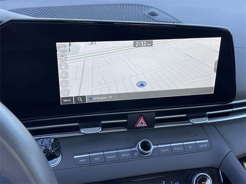 Used 2025 Hyundai Elantra SEL image 16