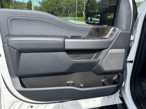 Used 2024 Ford F250 Lariat w/ Lariat Ultimate Package image 12