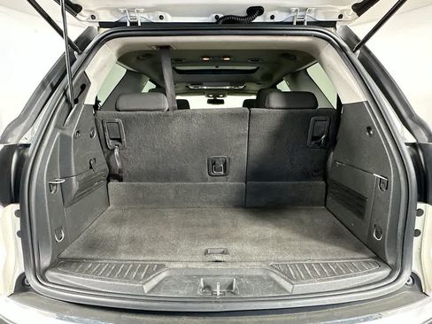 Used 2012 GMC Acadia SLE AWD/4WD image 21