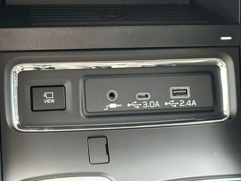 New 2026 Subaru Ascent Limited AWD/4WD image 25
