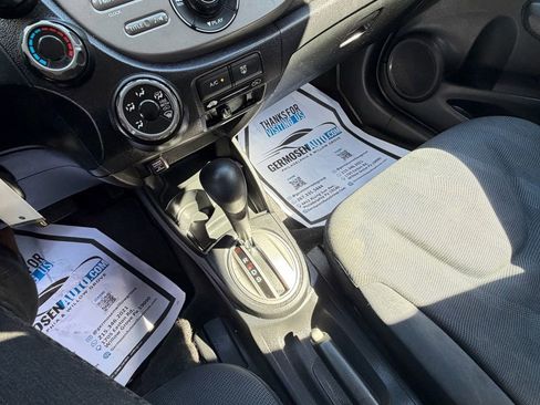 Used 2011 Honda Fit Sport image 14