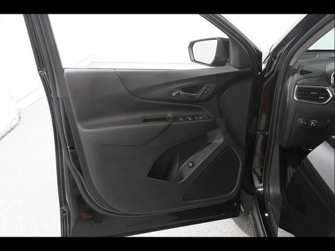 Certified 2024 Chevrolet Equinox LT FWD image 4