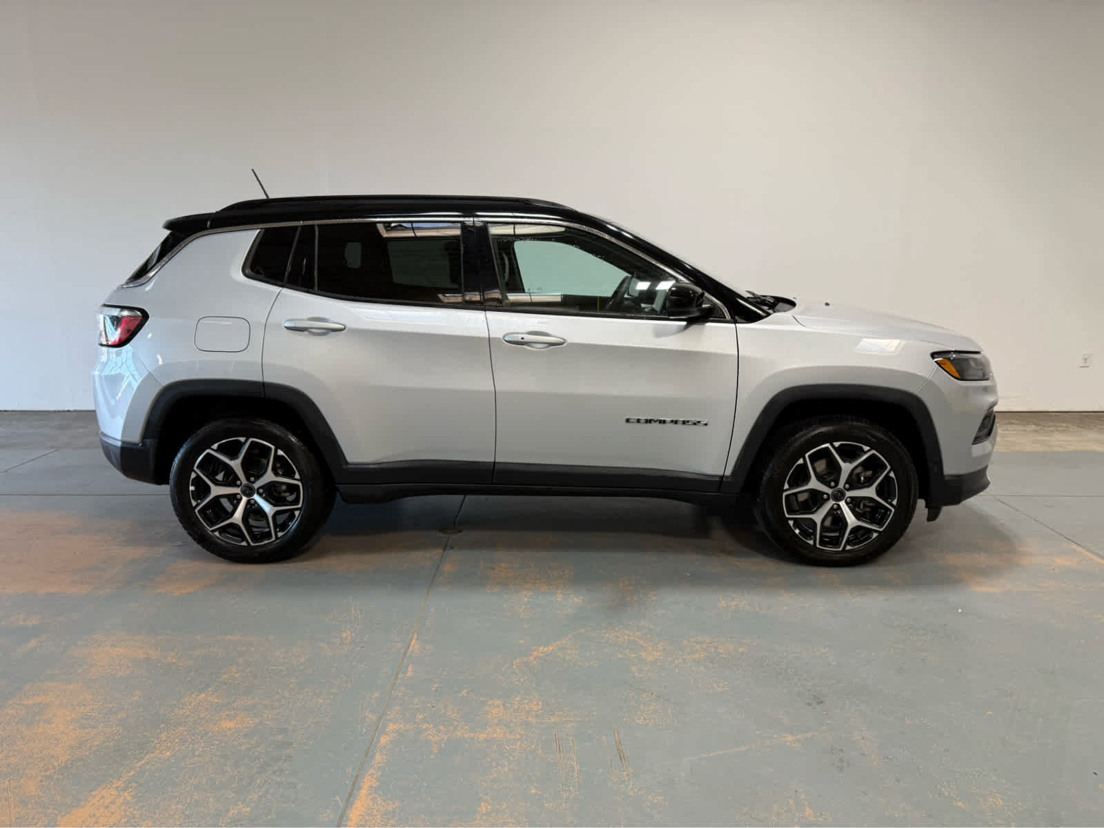 Used 2025 Jeep Compass Limited AWD/4WD image 6