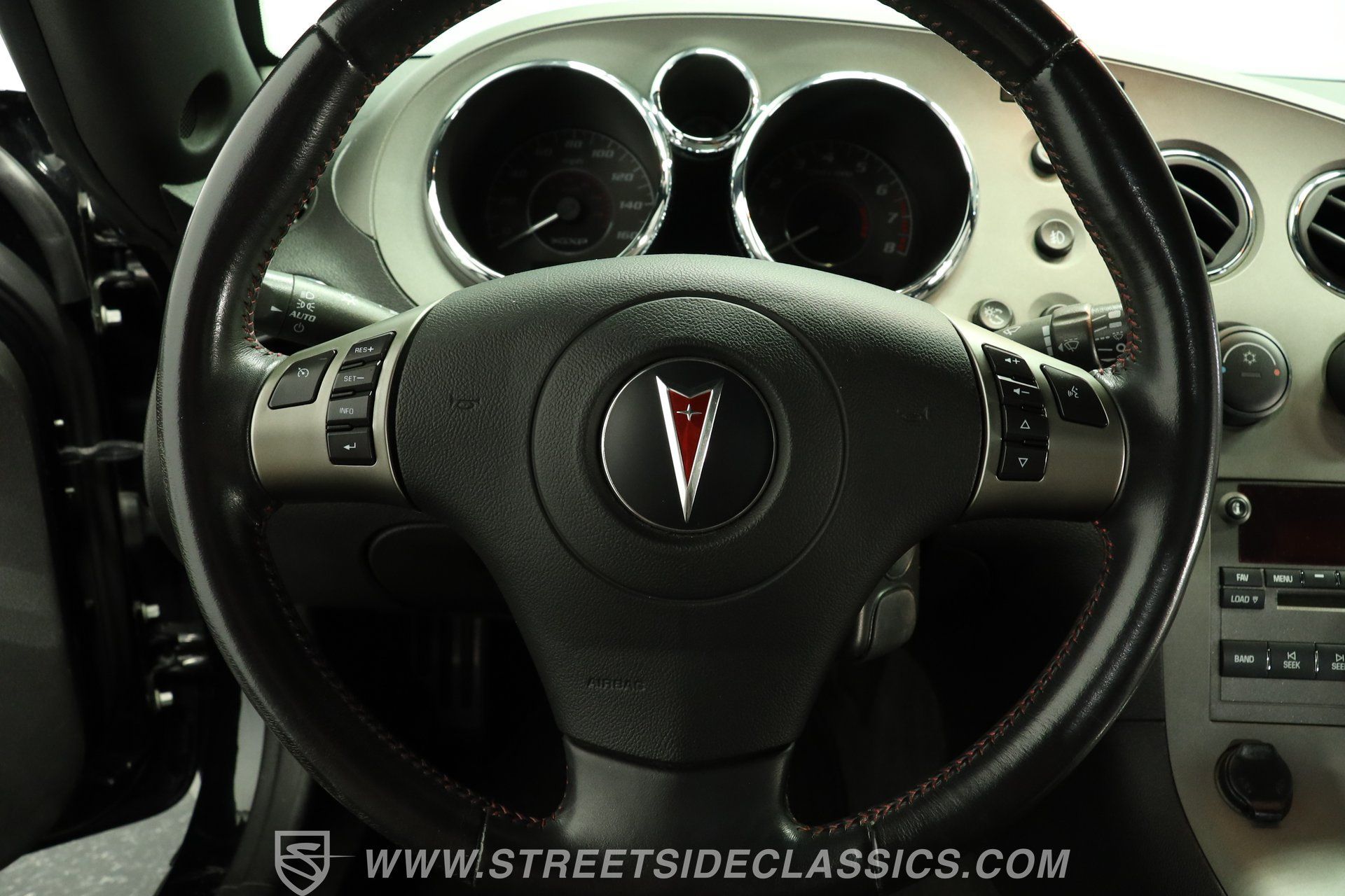 Used 2007 Pontiac Solstice GXP w/ Premium Package RWD image 36