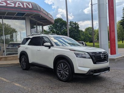 Used 2023 Nissan Pathfinder SL w/ SL Premium Package