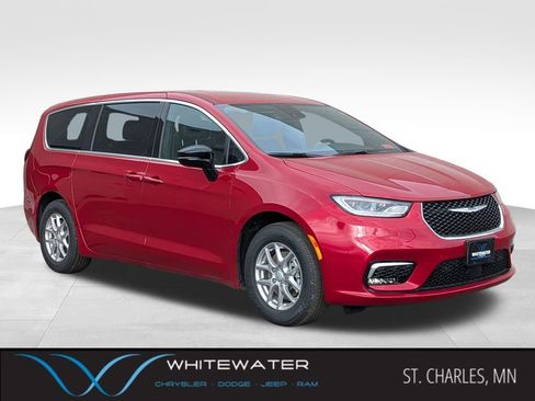 New 2026 Chrysler Pacifica Select FWD image 1