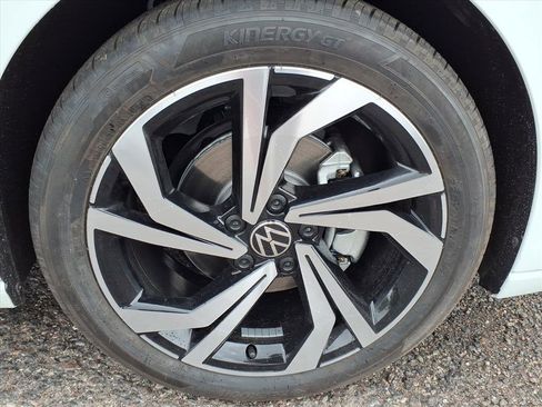 New 2026 Volkswagen Jetta SEL image 9