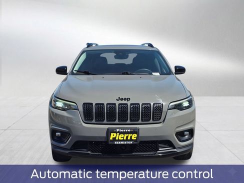 Used 2023 Jeep Cherokee Altitude Lux w/ Elite Group AWD/4WD image 7