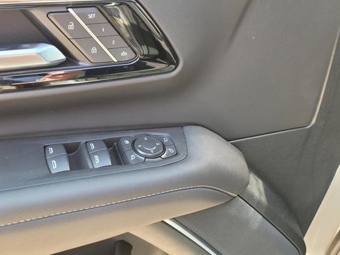 New 2026 Chevrolet Suburban LT w/ Comfort Package RWD image 15