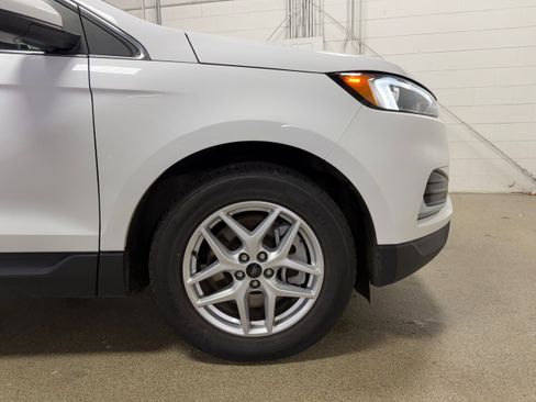 Certified 2024 Ford Edge SEL AWD/4WD image 30