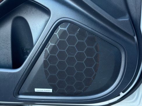 Used 2020 Subaru Outback Touring image 33