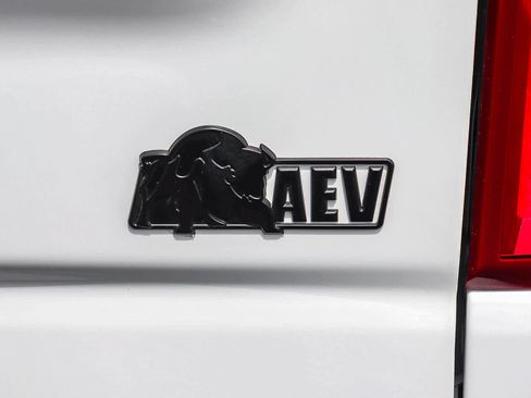 Used 2024 Chevrolet Silverado 1500 ZR2 w/ ZR2 Bison Edition AWD/4WD image 12