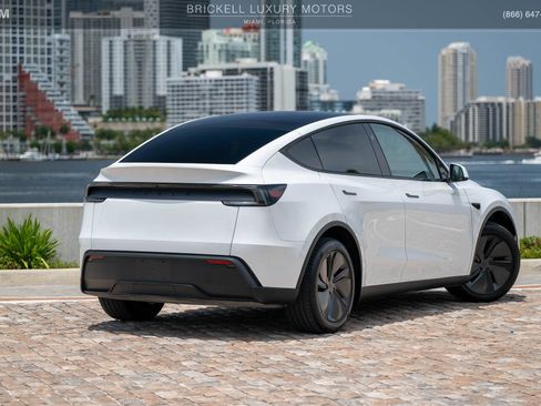 Used 2026 Tesla Model Y Long Range AWD/4WD image 4